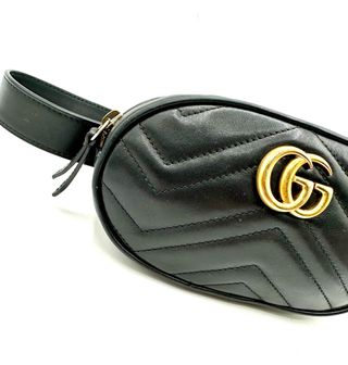 Riñonera Gucci GG Marmont Negra y Dorada