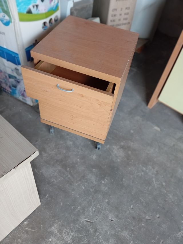 Cama con base de láminas y cajones 60€