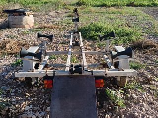 Remolque y motor pará embarcación y piragua 40 eur