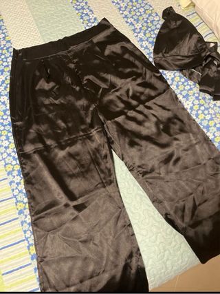 Conjunto de satén negro mujer