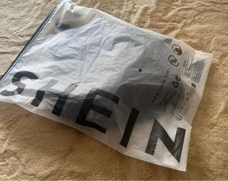 Conjunto de satén negro mujer