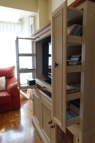 Mueble de salón/comedor madera y cristal