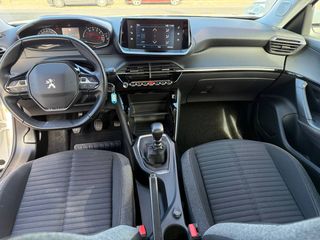 Peugeot 2008 ACTIVE PARCK