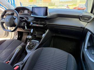 Peugeot 2008 ACTIVE PARCK