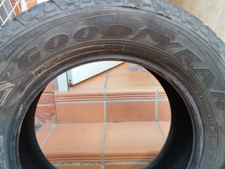 2 Neumáticos Goodyear 235/65 R17