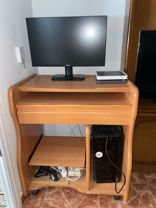 Mesa escritorio madera con ruedas