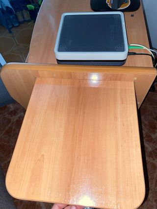 Mesa escritorio madera con ruedas