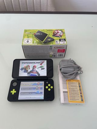 New Nintendo 2DS XL Edición Mario Kart 7