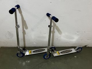 2 Mono Patines.
Marca Juguettos