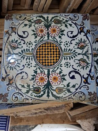 Conjunto de azulejos antiguos pintados a mano