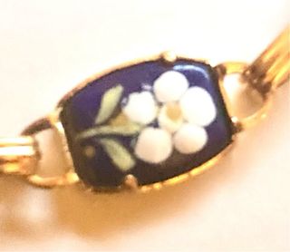 Pulsera chapada en oro con flores