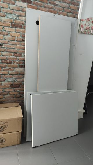 Mesa de oficina gris