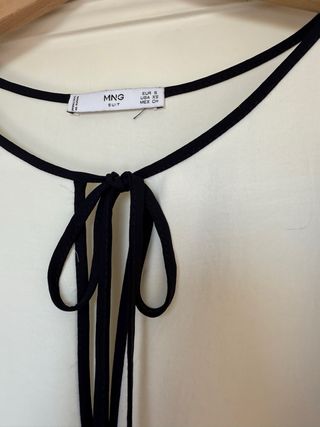 Camicia bianca Mango con fiocco