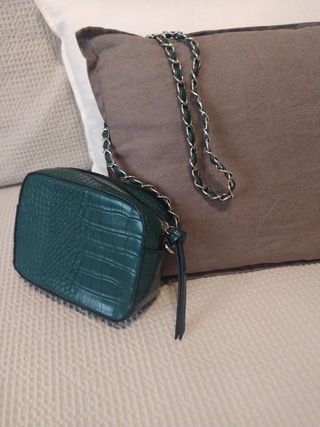 Bolso verde Stradivarius