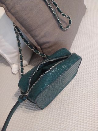 Bolso verde Stradivarius