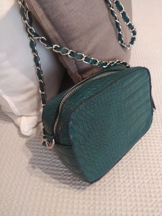 Bolso verde Stradivarius