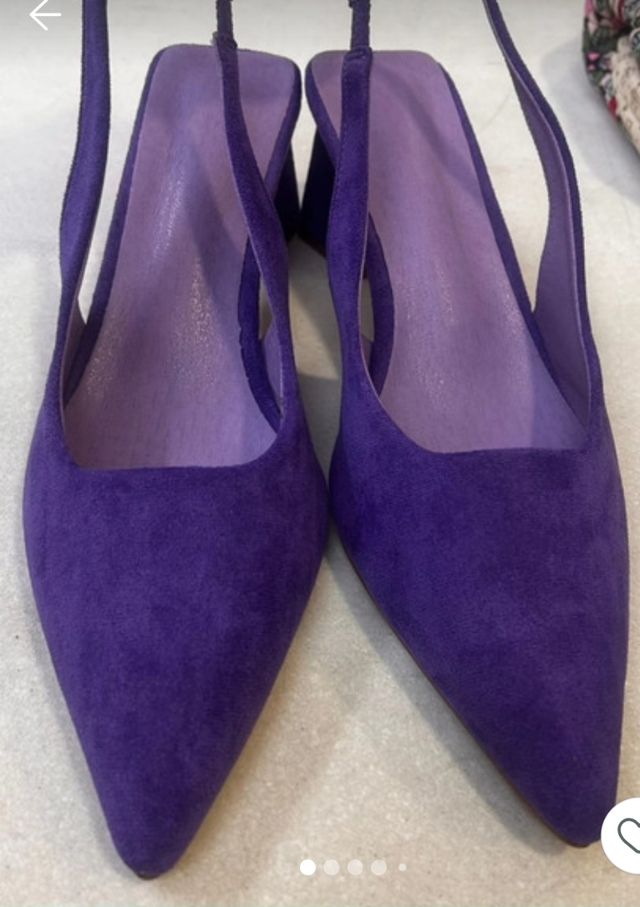 Sin estrenar, zapatos destalonados morados
