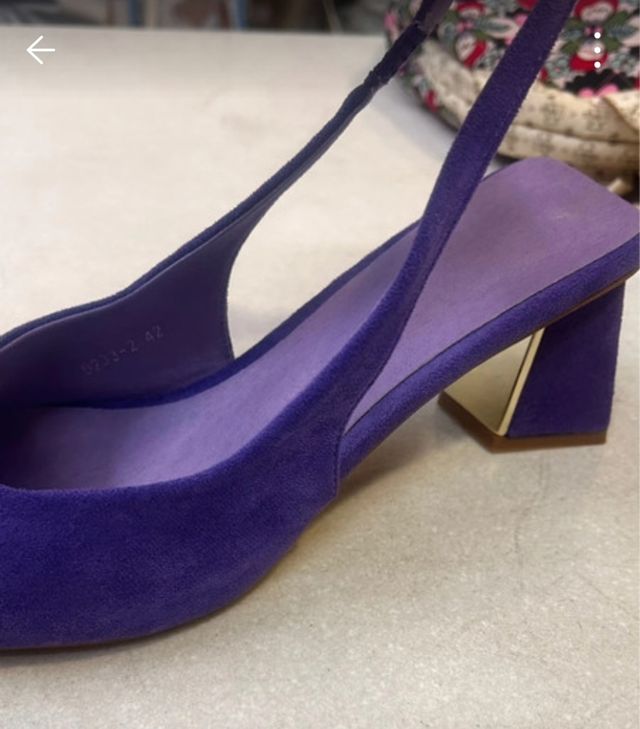 Sin estrenar, zapatos destalonados morados