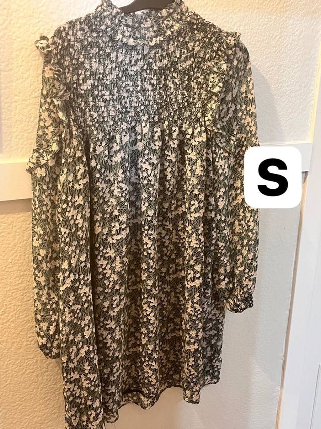 Vestido floral negro talla S