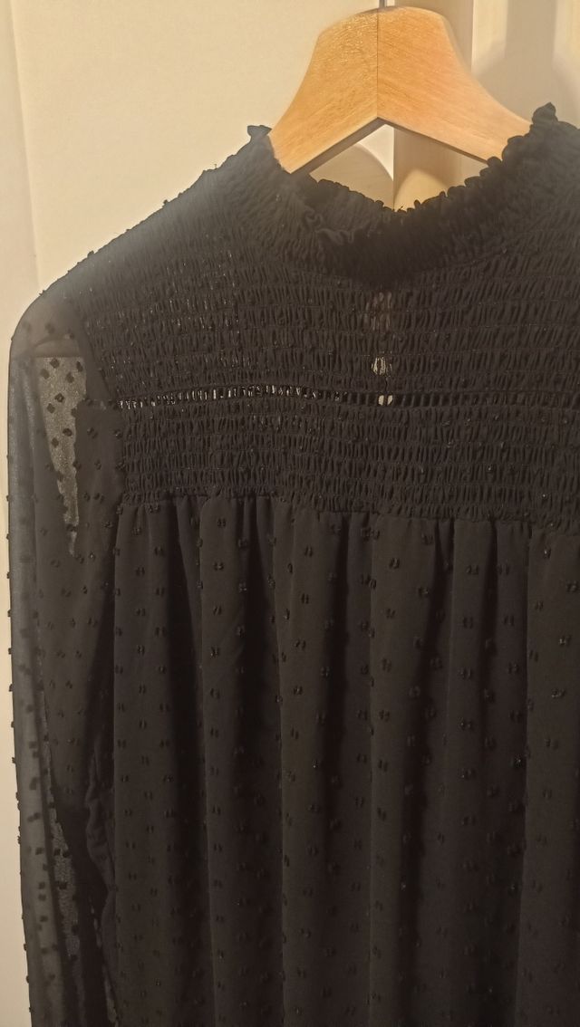 Vestido negro plumeti