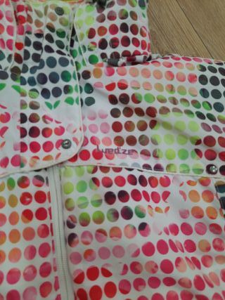 Chubasquero Wedze multicolor con capucha