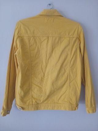 Chaqueta vaquera amarilla