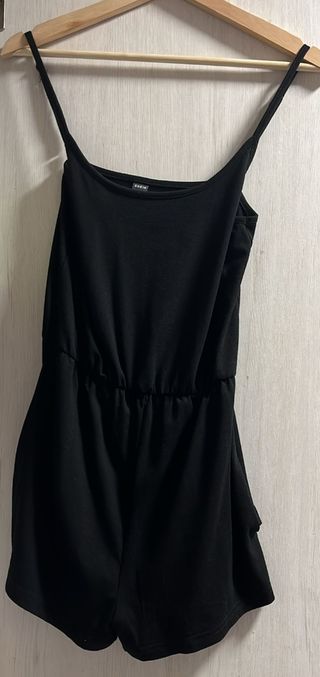 Mono corto SHEIN negro mujer.