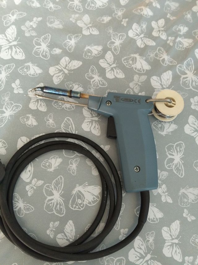 Soldador de estaño JVC con carrete