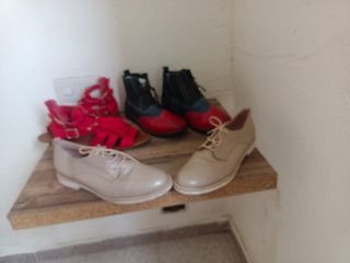 Zapatos Beige y Rojos