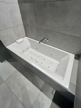 Bañera Hidrobox Urban Jacuzzi Hidromasaje