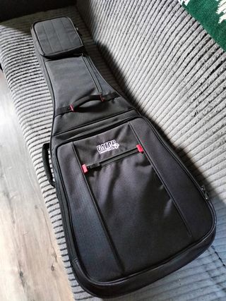 Funda Gator Pro-Go 335 o Flying V
