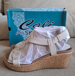 Sandalias Skechers Mujer Beige/Blanco