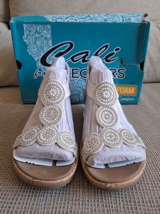 Sandalias Skechers Mujer Beige/Blanco