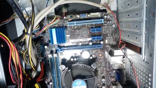 Placa Base ASUS P8H61-M LX R2.0+i3 2100+4G DDR3