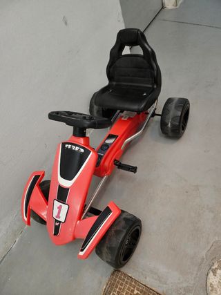 Coche de pedales Fever