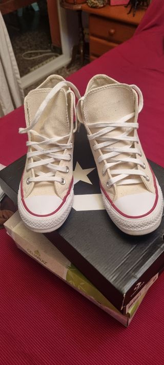 Zapatillas Converse Beige Talla 38.5
23cm