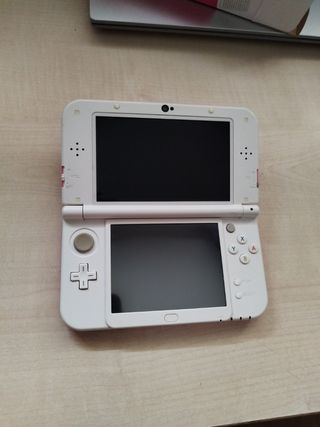 New Nintendo 3DS XL rosa e bianco