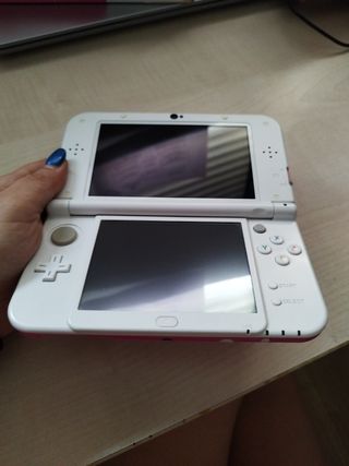 New Nintendo 3DS XL rosa e bianco