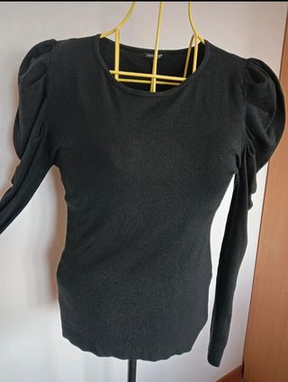 Maglione nero con maniche a palloncino taglia L