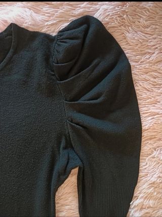 Maglione nero con maniche a palloncino taglia L