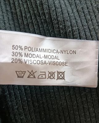 Maglione nero con maniche a palloncino taglia L