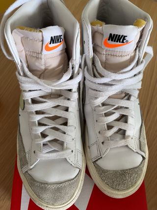 NIKE BLAZER MID