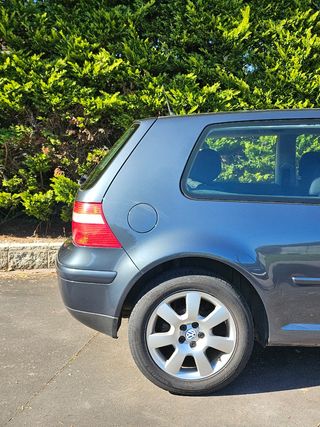 Volkswagen Golf 2003