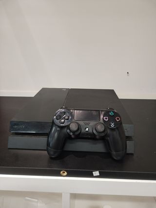 PS4 CON MANDO 500GB