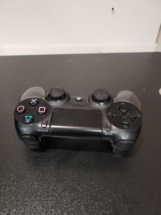 PS4 CON MANDO 500GB
