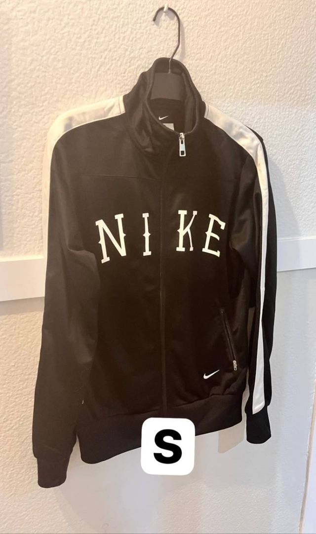 CHAQUETA NIKE