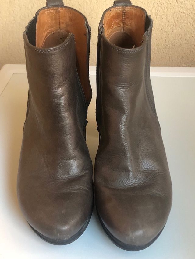 Botines Hispanitas gris tacón alto