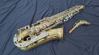 Saxofón alto Yamaha YAS-23 Japón