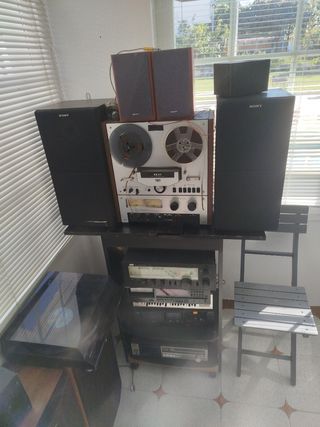 Equipo retro de sonido y grabación 
