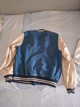 Chaqueta bomber vaquera del pull and bear